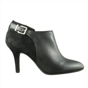 Essex Lane Womens Jasmine Black Leather Buckle Ankle Pointed Booties